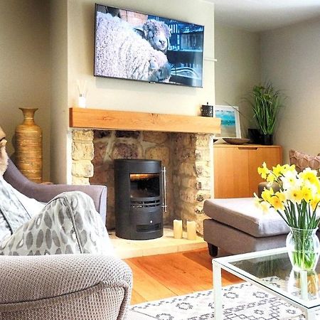 Woodbine Cottage Bourton-on-the-Water ภายนอก รูปภาพ