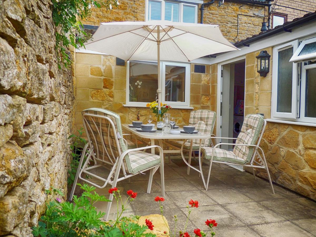 Woodbine Cottage Bourton-on-the-Water ภายนอก รูปภาพ
